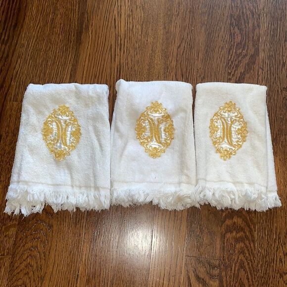Three Vtg  60s/70s Royal Terry white cotton hand towels/gold embroidered “N” - Picture 1 of 11